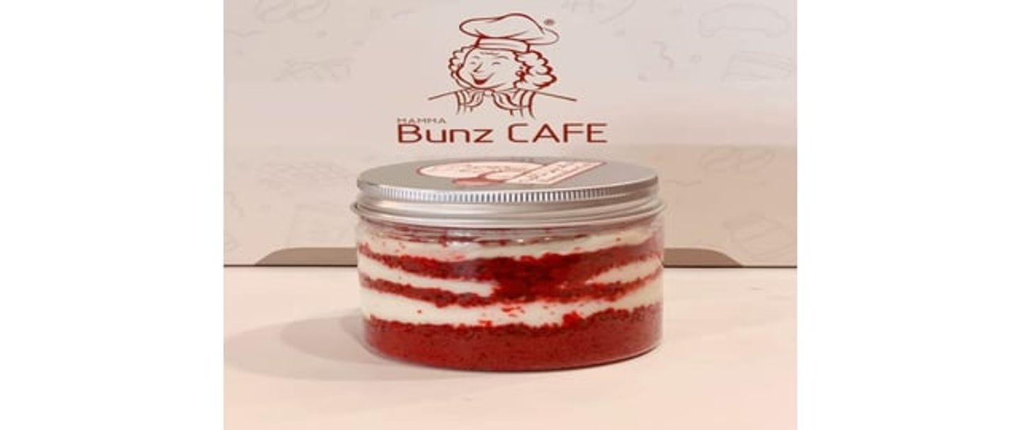 Red Velvet Cake Jar جار كيك ريد فيلفيت